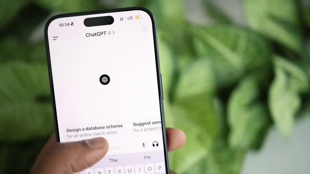 iOS 18 May Offer ChatGPT Integration as an Opt-In Feature
