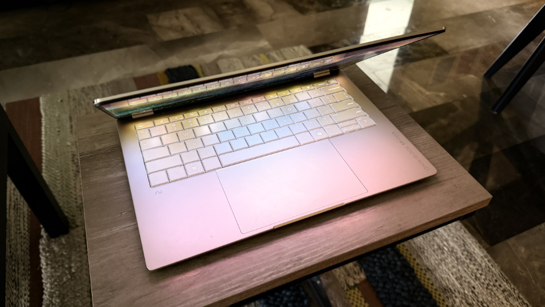 HP OmniBook Ultra Review: Nearly Perfect Panther Powerhouse