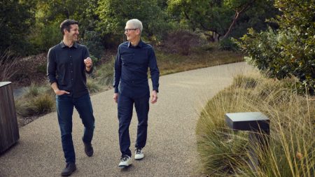 Apple CEO Tim Cook to Step Down September 1