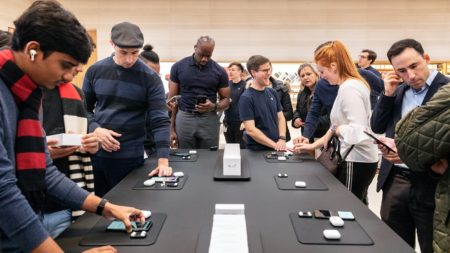 Apple Store Airpods